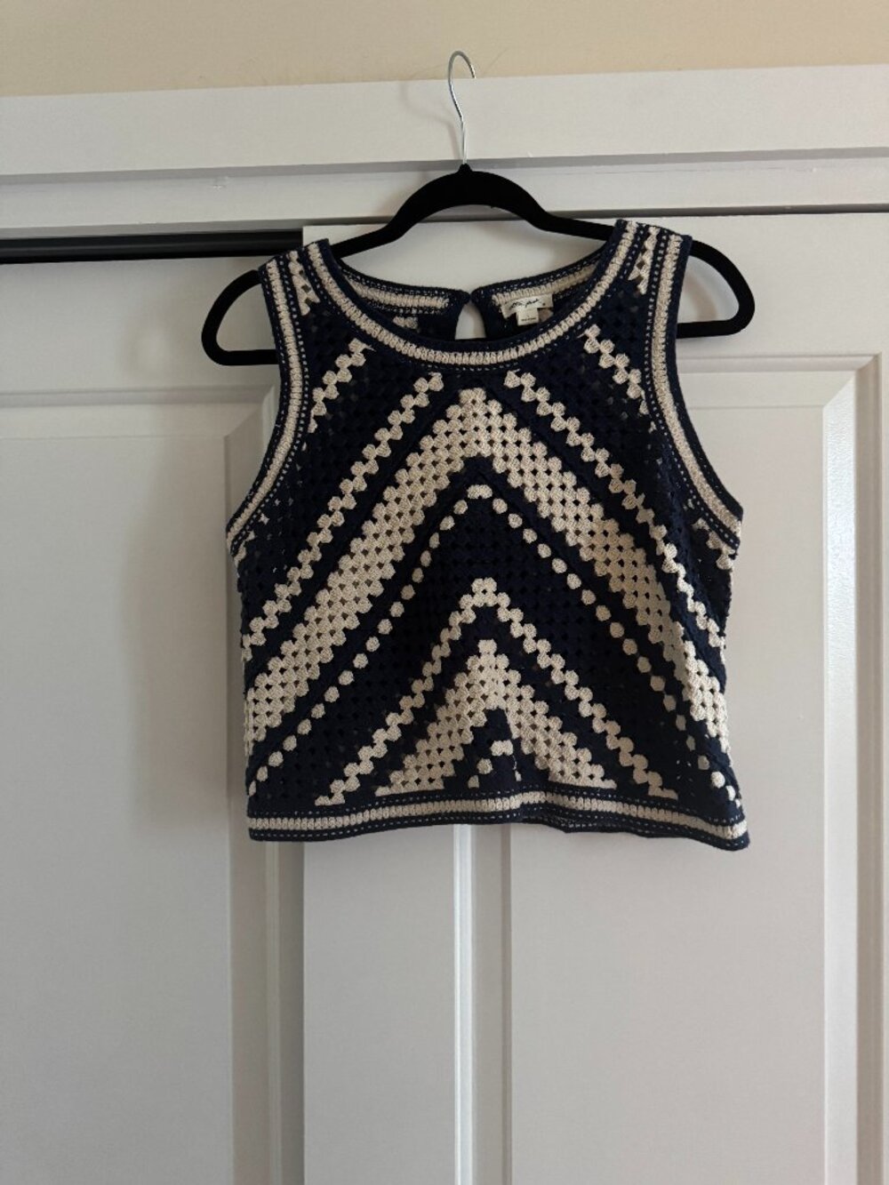 Ultra Pink Crochet Knit Crop Top, Size Large